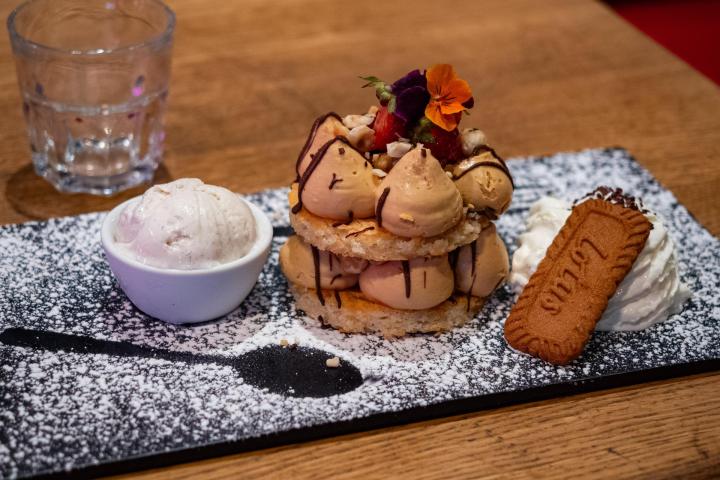 Restaurant-brasserie avec terrasse